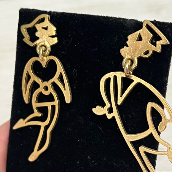 Artisan Vintage Gold Tone Eclectic Man and Woman Earrings - Picture 2 of 11